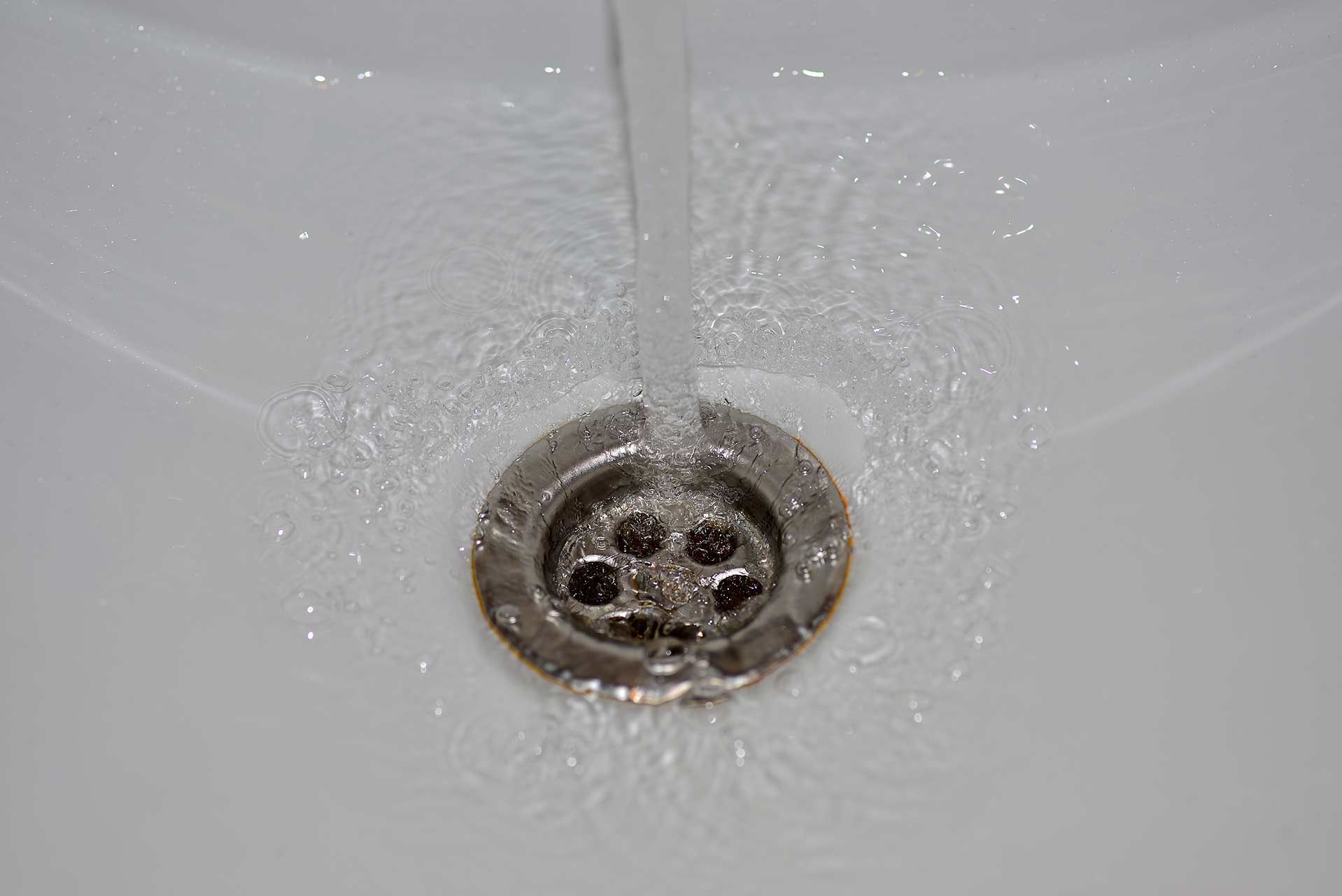 A2B Drains provides services to unblock blocked sinks and drains for properties in Knightsbridge.